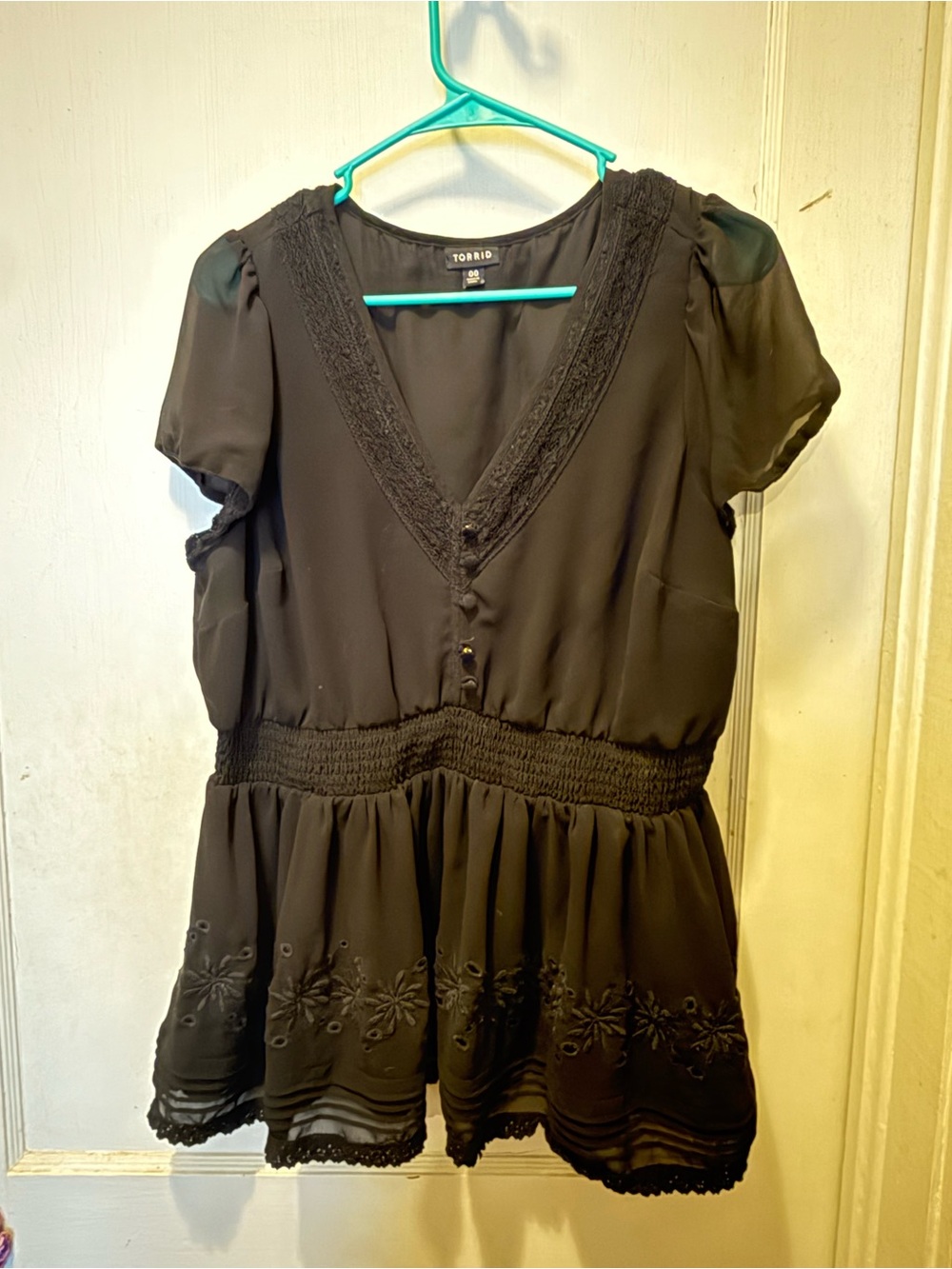 Torrid Black V-Neck Short Sleeve Lace-Trim Top